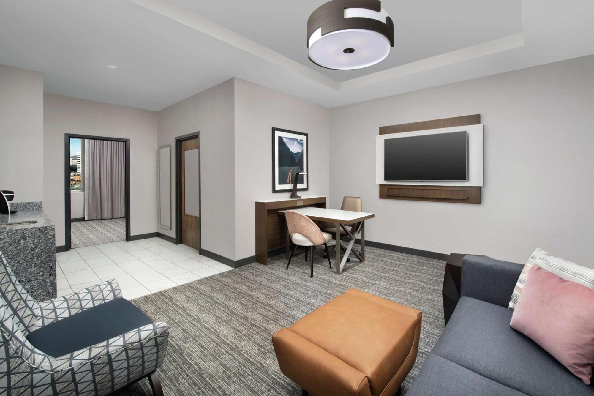 Embassy Suites By Hilton Knoxville Downtown Exterior foto