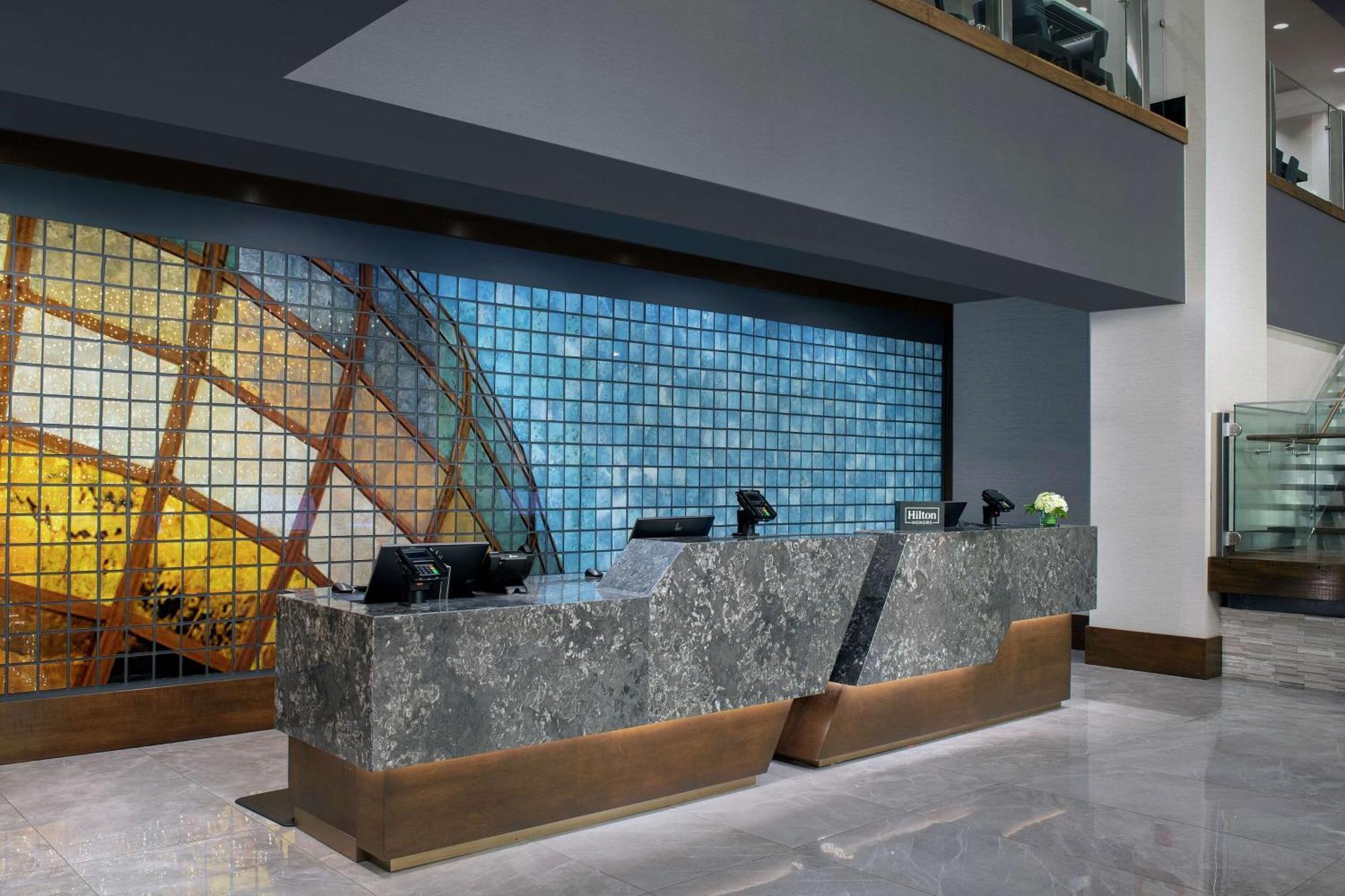 Embassy Suites By Hilton Knoxville Downtown Exterior foto